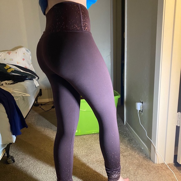 Maroon Leggings - Picture 4 of 4